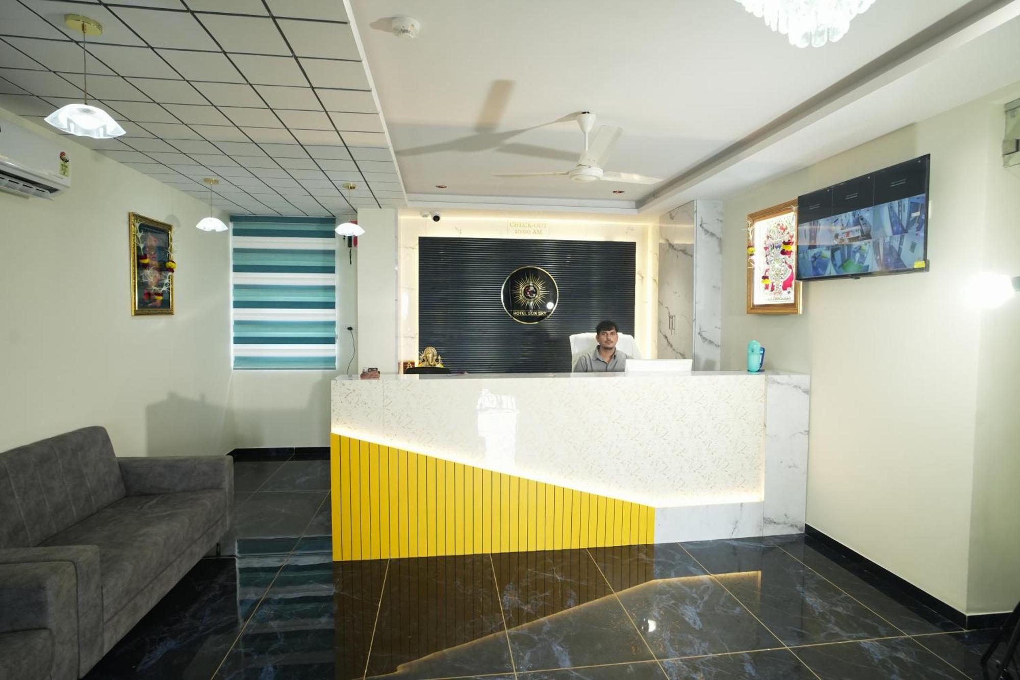 Hotl Sunsky Hotel Vadodara Eksteriør billede